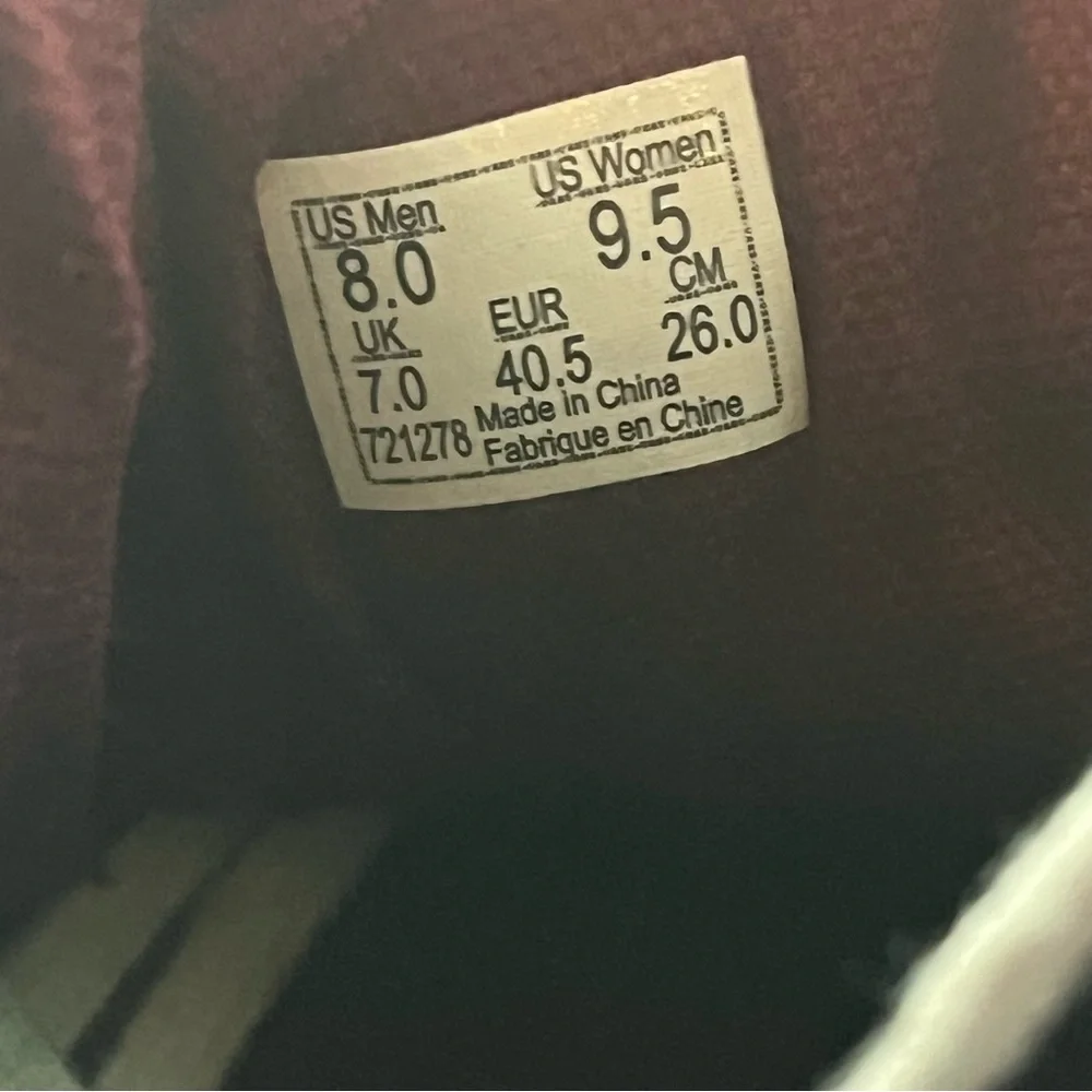 VANS SK8-Hi‎ Red Suede Sneakers Women’s Size 9.5 Lace Up Shoes